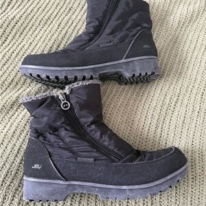 JBU Charcoal Quilted Winter Boots